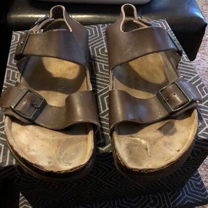 GUC Birkenstock Sandals. Size 8W & 6 M